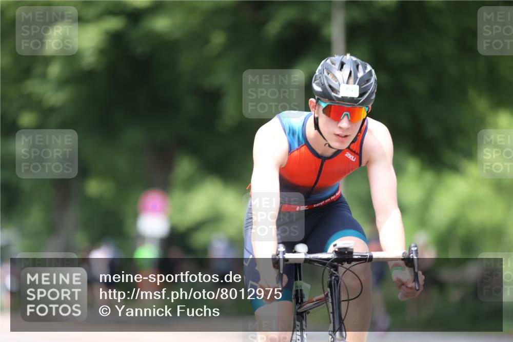 15.06.2025 - 7 Türme Triathlon Yannick Fuchs http://msf.ph/oto/8012975 15.06.2025 13:27:37 Radfahren 568, 723, 978 meine-sportfotos.de