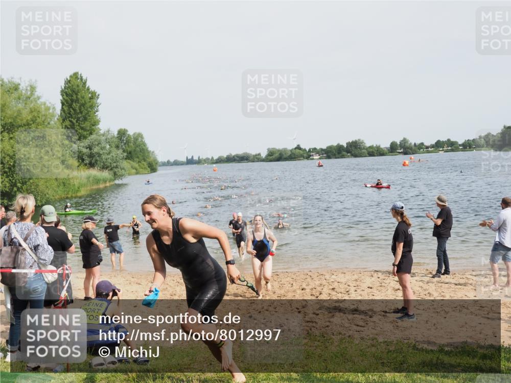 21.06.2025 - 27. Vierlanden-Triathlon MichiJ http://msf.ph/oto/8012997 15.06.2026 10:15:13 Schwimmen 480, 507, 555, 587, 597, 635 meine-sportfotos.de