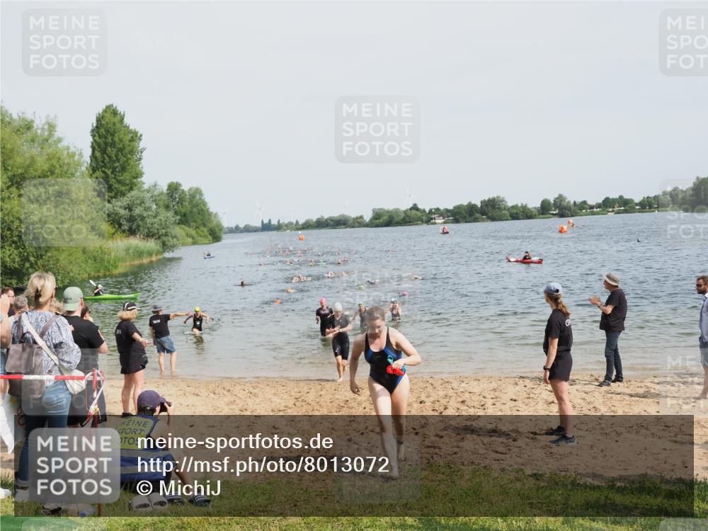 21.06.2025 - 27. Vierlanden-Triathlon MichiJ http://msf.ph/oto/8013072 15.06.2026 10:15:14 Schwimmen 480, 507, 555, 579, 587, 597, 635 meine-sportfotos.de