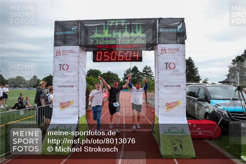 15.06.2025 - 7 Türme Triathlon Michael Strokosch http://msf.ph/oto/8013076 15.06.2025 15:06:04 Ziel 666 meine-sportfotos.de