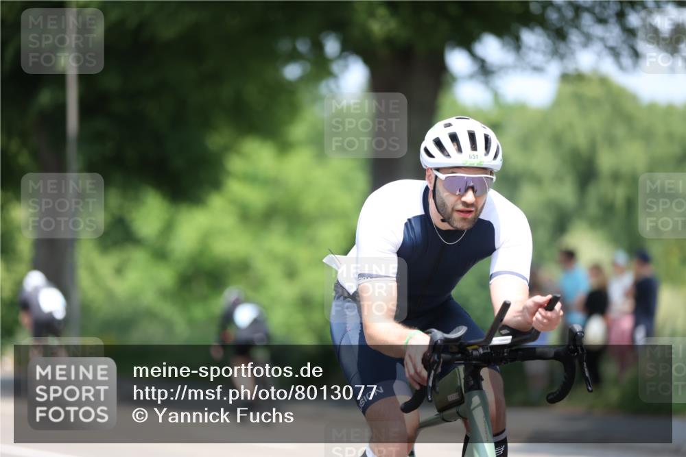 15.06.2025 - 7 Türme Triathlon Yannick Fuchs http://msf.ph/oto/8013077 15.06.2025 12:47:12 Radfahren 494, 629, 651 meine-sportfotos.de