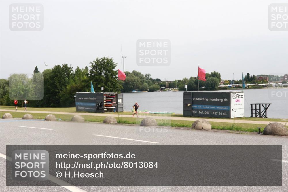 15.06.2025 - 27. Vierlanden-Triathlon H.Heesch http://msf.ph/oto/8013084 15.06.2025 11:08:50 Radfahren  meine-sportfotos.de