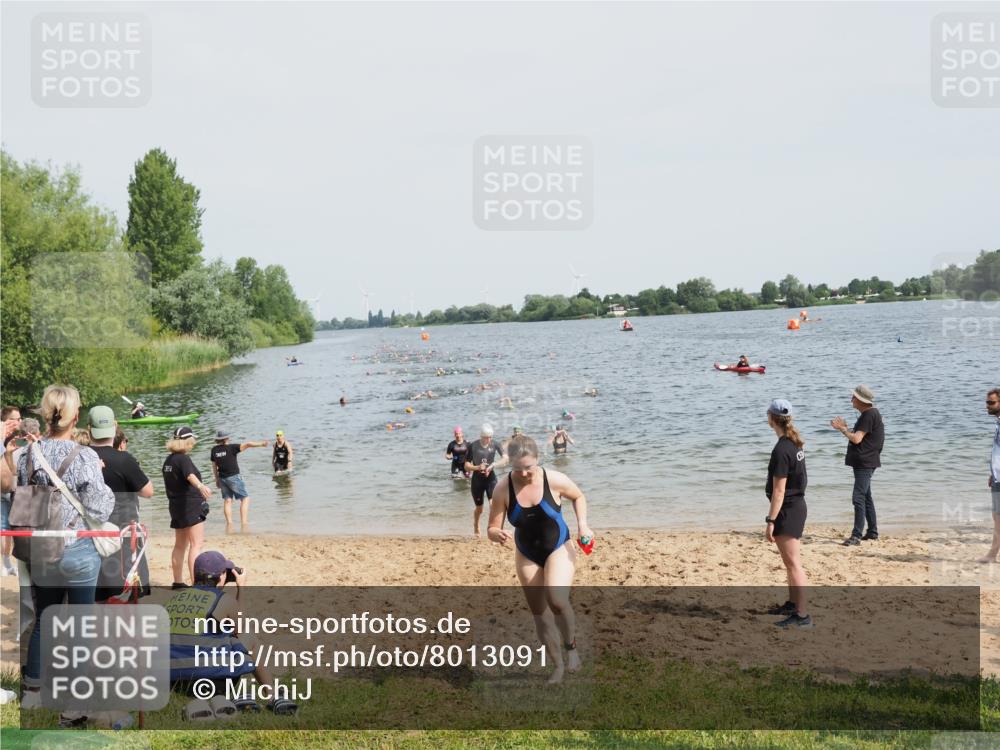 21.06.2025 - 27. Vierlanden-Triathlon MichiJ http://msf.ph/oto/8013091 15.06.2026 10:15:14 Schwimmen 480, 507, 555, 579, 587, 597, 635 meine-sportfotos.de