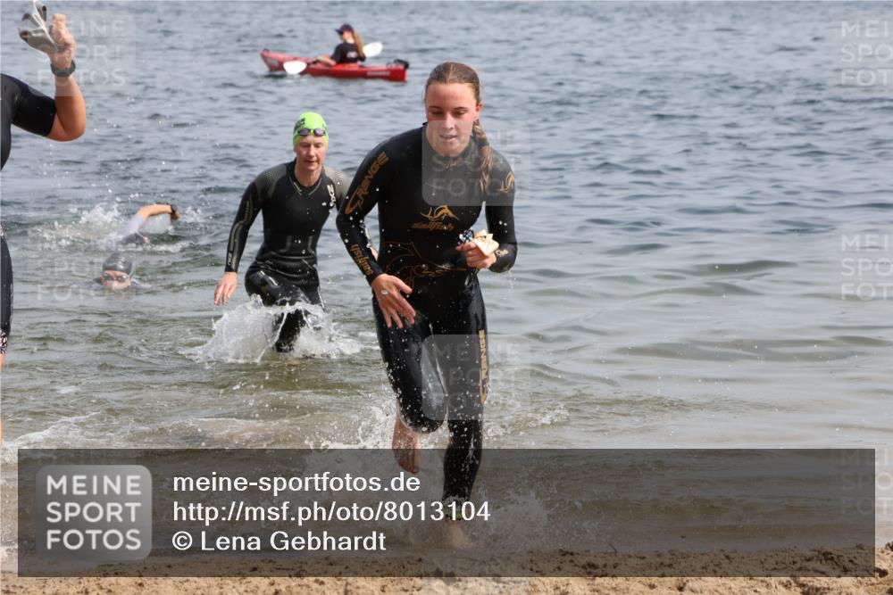 15.06.2025 - 27. Vierlanden-Triathlon Lena Gebhardt http://msf.ph/oto/8013104 15.06.2025 10:13:38 Schwimmen 513, 545, 585, 622, 623 meine-sportfotos.de
