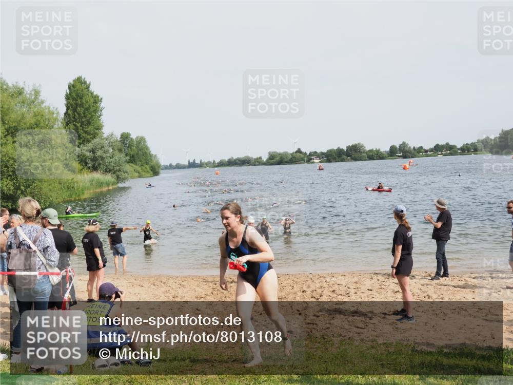21.06.2025 - 27. Vierlanden-Triathlon MichiJ http://msf.ph/oto/8013108 15.06.2026 10:15:15 Schwimmen 480, 507, 542, 555, 579, 587, 597, 613, 635 meine-sportfotos.de