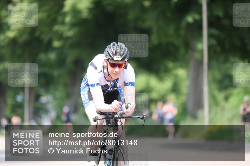 15.06.2025 - 7 Türme Triathlon Yannick Fuchs http://msf.ph/oto/8013148 15.06.2025 13:27:40 Radfahren 331, 568, 723, 978 meine-sportfotos.de