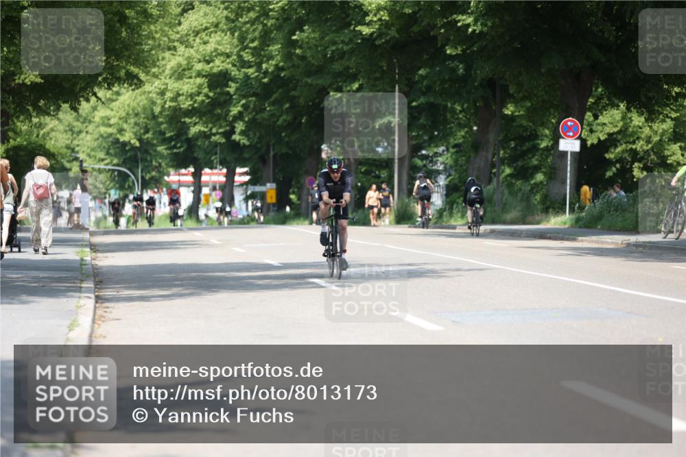 15.06.2025 - 7 Türme Triathlon Yannick Fuchs http://msf.ph/oto/8013173 15.06.2025 12:47:18 Radfahren 256, 291 meine-sportfotos.de