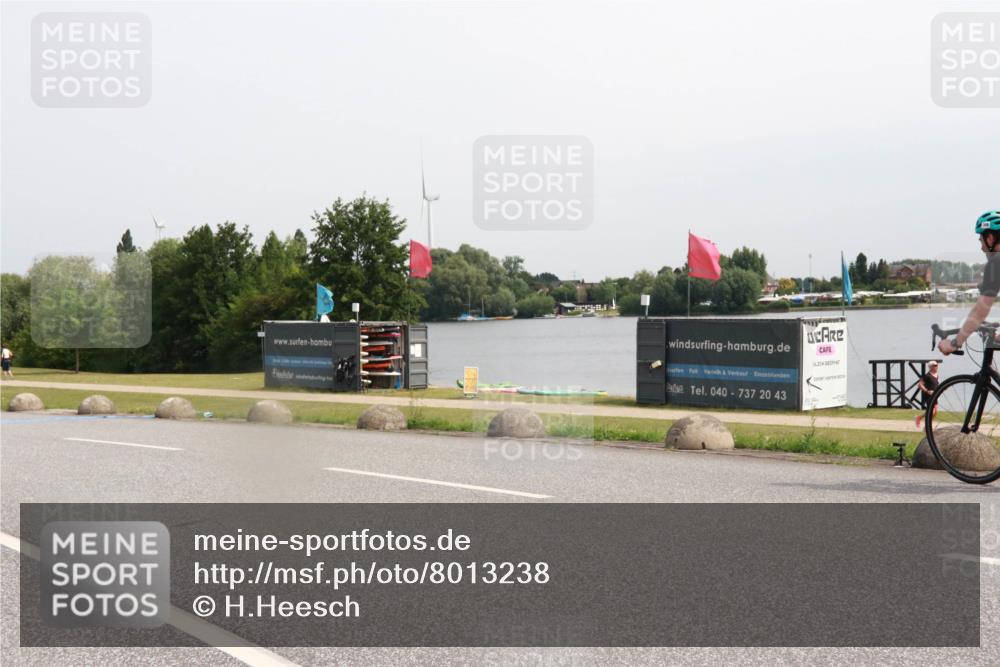 15.06.2025 - 27. Vierlanden-Triathlon H.Heesch http://msf.ph/oto/8013238 15.06.2025 11:08:54 Radfahren 643 meine-sportfotos.de