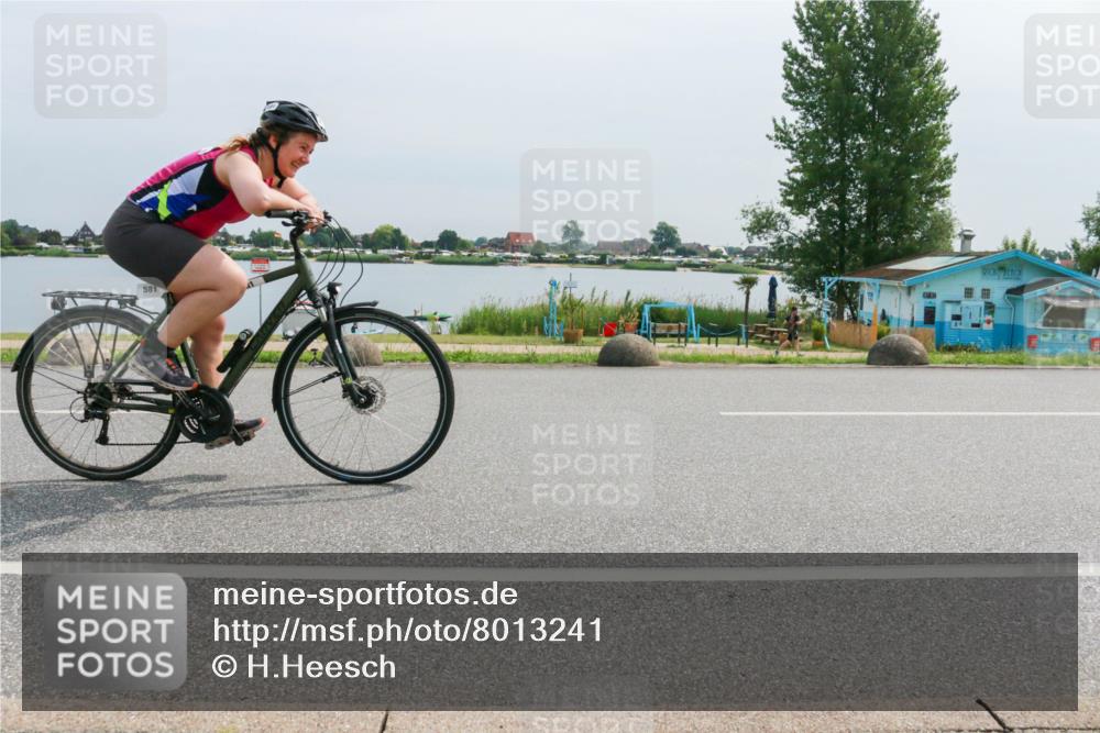 15.06.2025 - 27. Vierlanden-Triathlon H.Heesch http://msf.ph/oto/8013241 15.06.2025 11:08:39 Radfahren 163, 495, 581, 619 meine-sportfotos.de