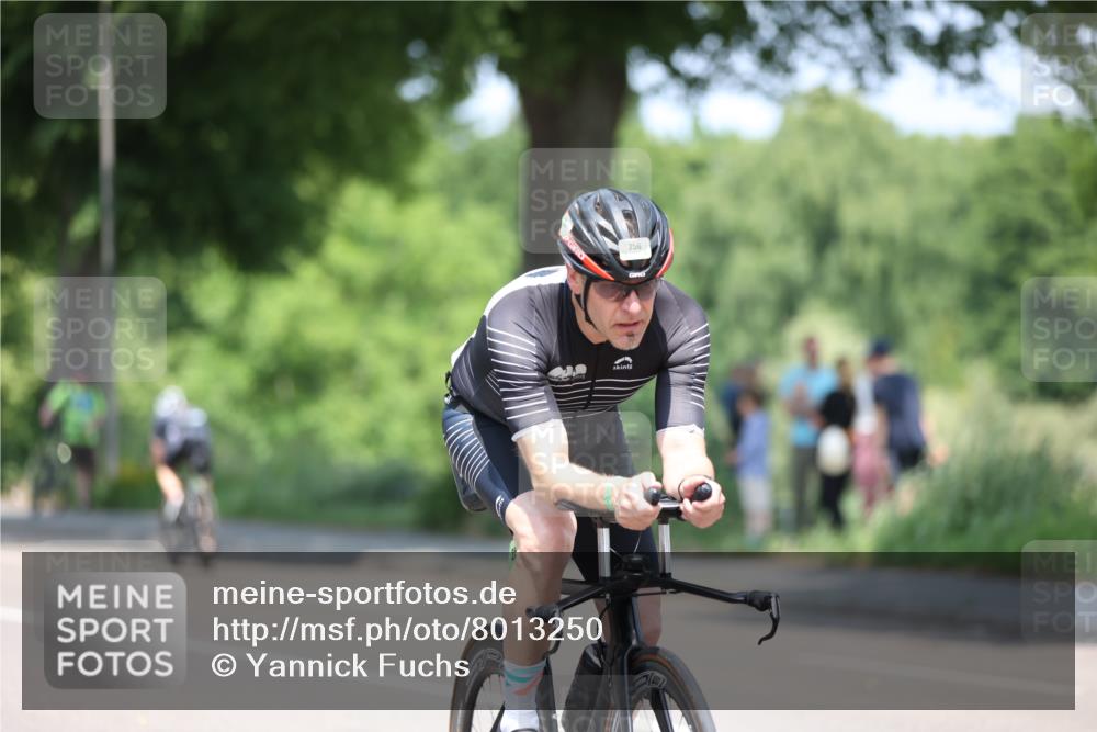 15.06.2025 - 7 Türme Triathlon Yannick Fuchs http://msf.ph/oto/8013250 15.06.2025 12:47:20 Radfahren 256, 291 meine-sportfotos.de