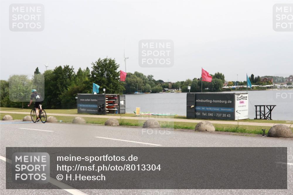 15.06.2025 - 27. Vierlanden-Triathlon H.Heesch http://msf.ph/oto/8013304 15.06.2025 11:08:56 Radfahren 516, 643, 769 meine-sportfotos.de