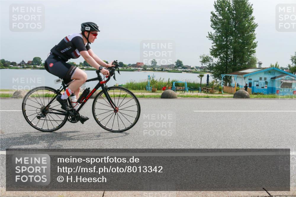15.06.2025 - 27. Vierlanden-Triathlon H.Heesch http://msf.ph/oto/8013342 15.06.2025 11:08:41 Radfahren 163, 495, 581, 619 meine-sportfotos.de