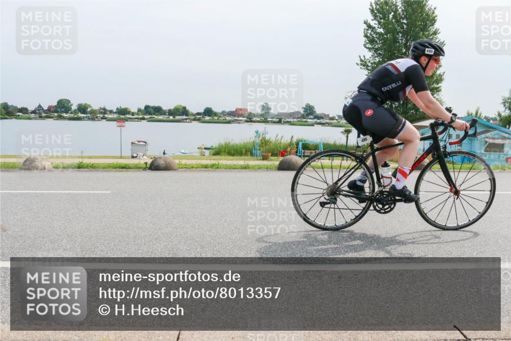 15.06.2025 - 27. Vierlanden-Triathlon H.Heesch http://msf.ph/oto/8013357 15.06.2025 11:08:41 Radfahren 163, 495, 581, 619 meine-sportfotos.de