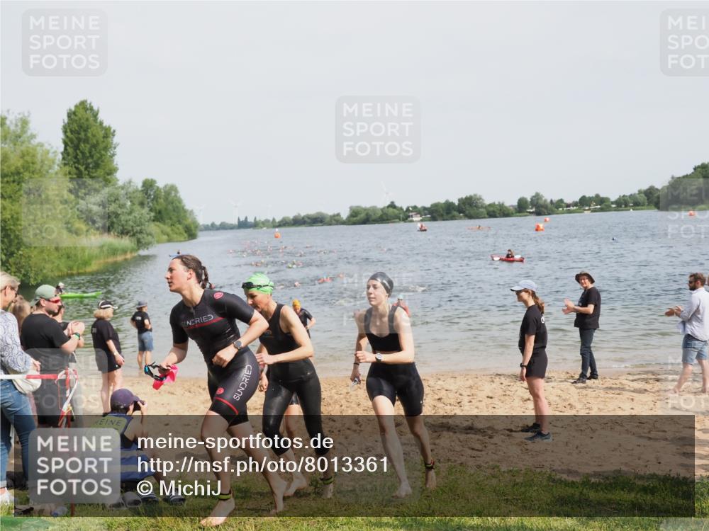 21.06.2025 - 27. Vierlanden-Triathlon MichiJ http://msf.ph/oto/8013361 15.06.2026 10:15:24 Schwimmen 507, 542, 554, 579, 613, 631 meine-sportfotos.de