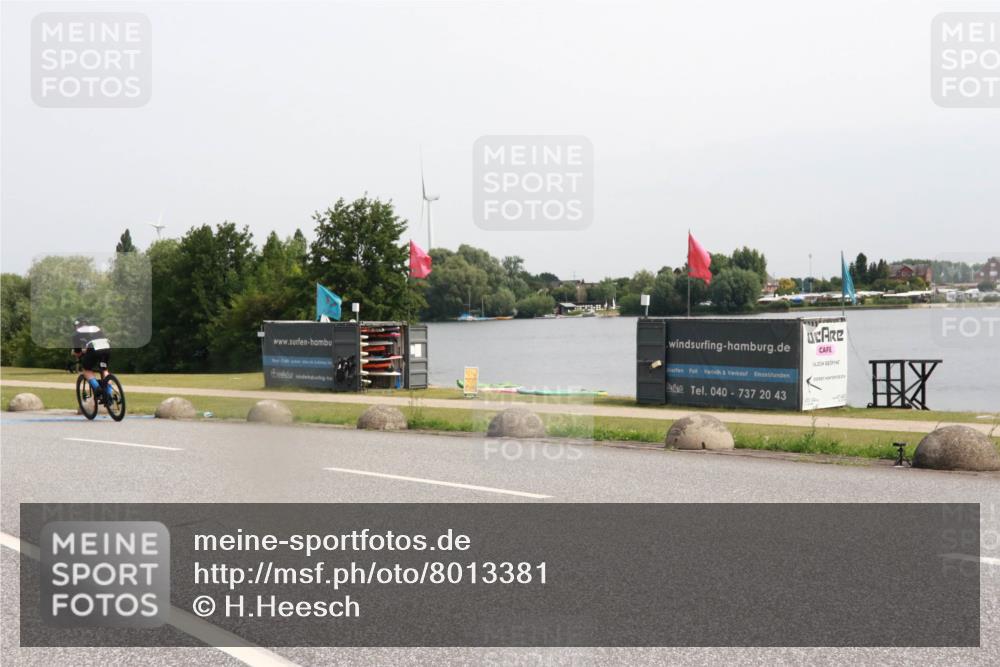 15.06.2025 - 27. Vierlanden-Triathlon H.Heesch http://msf.ph/oto/8013381 15.06.2025 11:08:59 Radfahren 516, 641, 643, 769 meine-sportfotos.de
