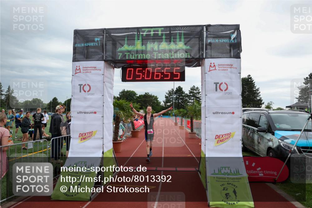 15.06.2025 - 7 Türme Triathlon Michael Strokosch http://msf.ph/oto/8013392 15.06.2025 15:06:55 Ziel 222 meine-sportfotos.de