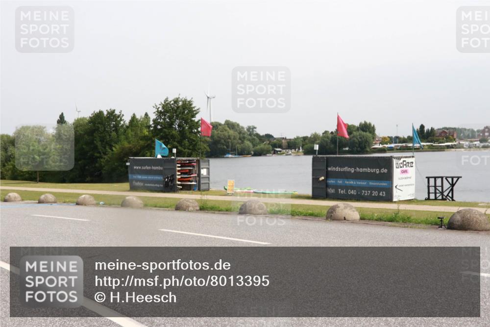 15.06.2025 - 27. Vierlanden-Triathlon H.Heesch http://msf.ph/oto/8013395 15.06.2025 11:09:00 Radfahren 516, 641, 643, 769 meine-sportfotos.de