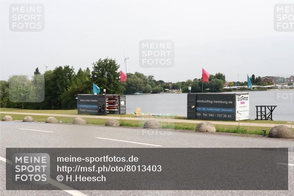 15.06.2025 - 27. Vierlanden-Triathlon H.Heesch http://msf.ph/oto/8013403 15.06.2025 11:09:00 Radfahren 516, 641, 643, 769 meine-sportfotos.de