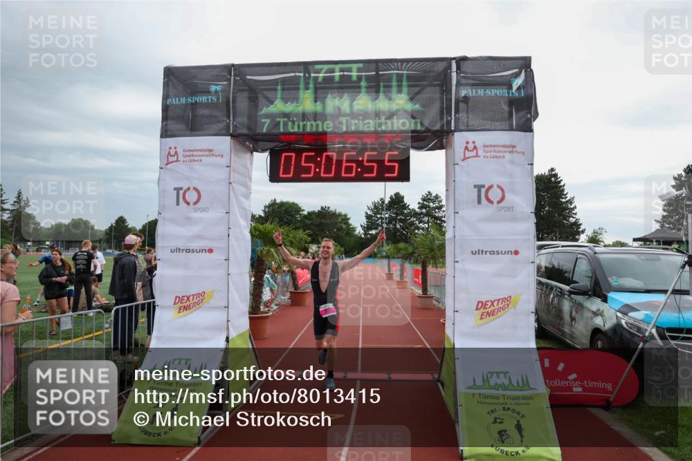 15.06.2025 - 7 Türme Triathlon Michael Strokosch http://msf.ph/oto/8013415 15.06.2025 15:06:55 Ziel 222 meine-sportfotos.de