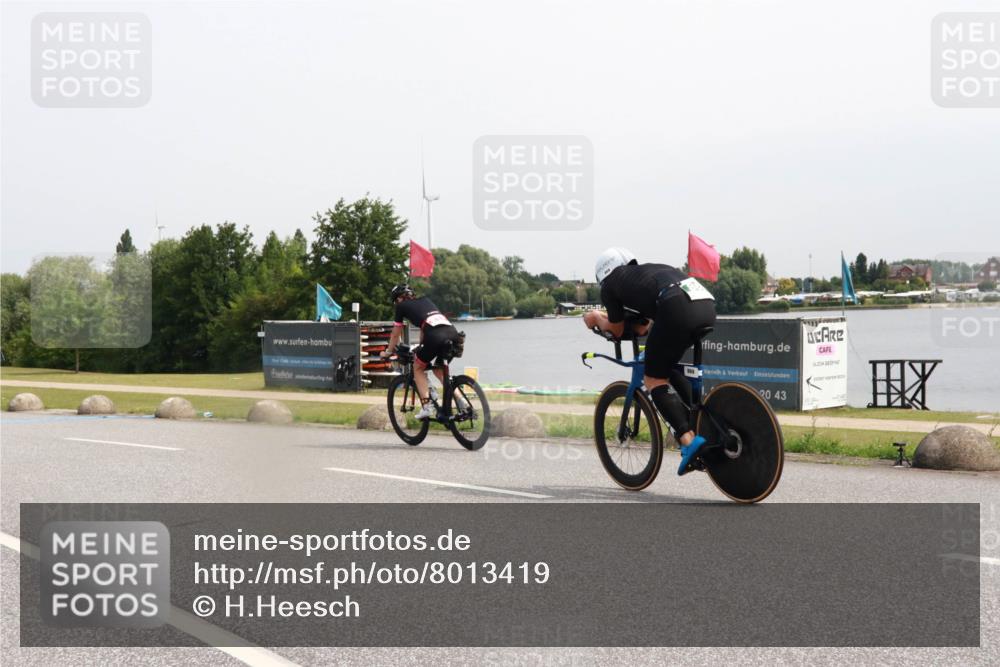 15.06.2025 - 27. Vierlanden-Triathlon H.Heesch http://msf.ph/oto/8013419 15.06.2025 11:09:01 Radfahren 516, 641, 769 meine-sportfotos.de