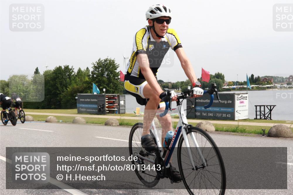 15.06.2025 - 27. Vierlanden-Triathlon H.Heesch http://msf.ph/oto/8013443 15.06.2025 11:09:02 Radfahren 217, 516, 641, 769, 869 meine-sportfotos.de