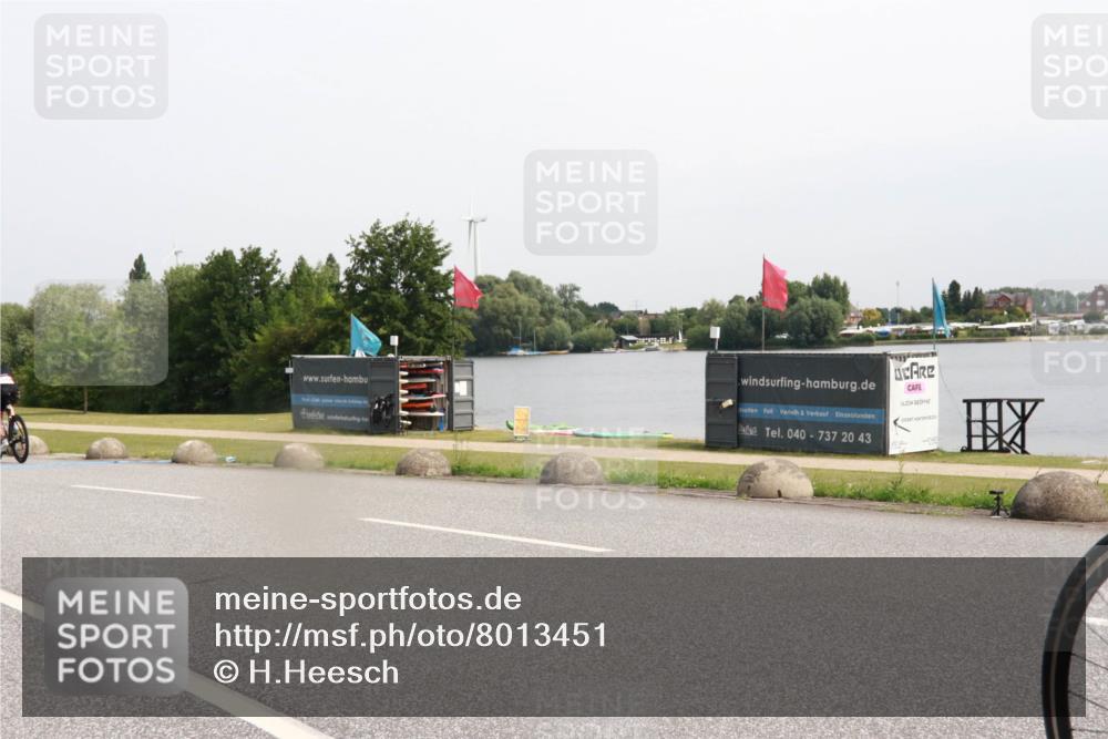 15.06.2025 - 27. Vierlanden-Triathlon H.Heesch http://msf.ph/oto/8013451 15.06.2025 11:09:02 Radfahren 217, 516, 641, 769, 869 meine-sportfotos.de