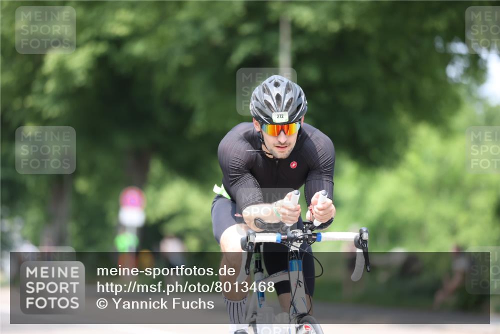15.06.2025 - 7 Türme Triathlon Yannick Fuchs http://msf.ph/oto/8013468 15.06.2025 13:27:48 Radfahren 241, 331 meine-sportfotos.de
