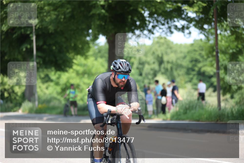 15.06.2025 - 7 Türme Triathlon Yannick Fuchs http://msf.ph/oto/8013477 15.06.2025 12:47:29 Radfahren 202, 633 meine-sportfotos.de
