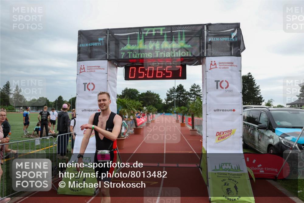 15.06.2025 - 7 Türme Triathlon Michael Strokosch http://msf.ph/oto/8013482 15.06.2025 15:06:57 Ziel 222 meine-sportfotos.de