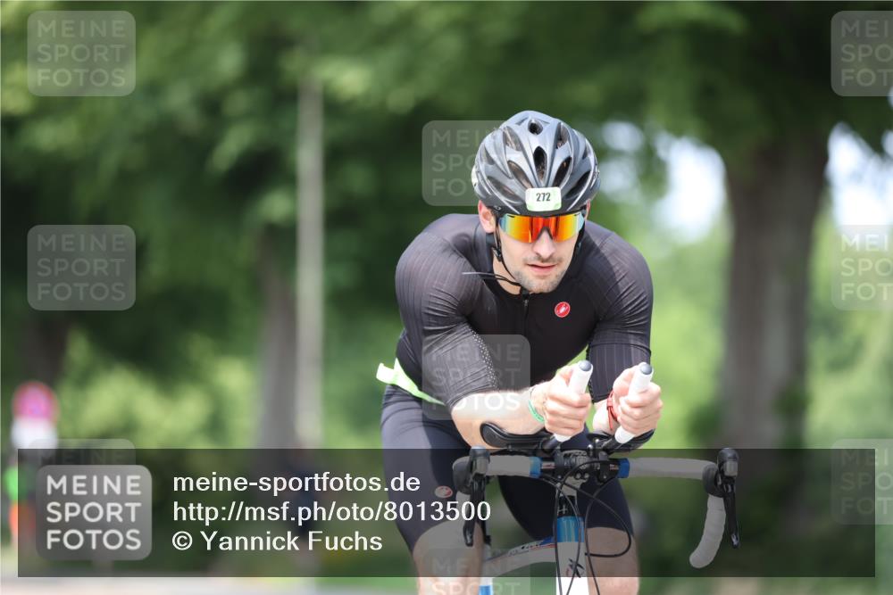 15.06.2025 - 7 Türme Triathlon Yannick Fuchs http://msf.ph/oto/8013500 15.06.2025 13:27:48 Radfahren 241, 331 meine-sportfotos.de