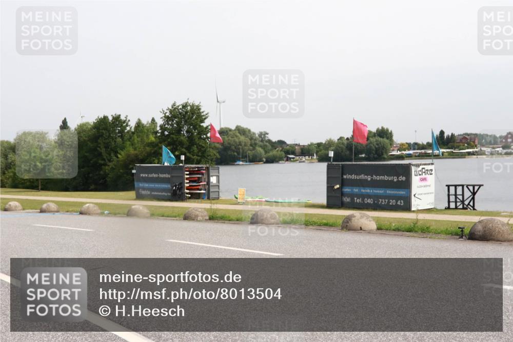 15.06.2025 - 27. Vierlanden-Triathlon H.Heesch http://msf.ph/oto/8013504 15.06.2025 11:09:04 Radfahren 217, 641, 769, 869 meine-sportfotos.de