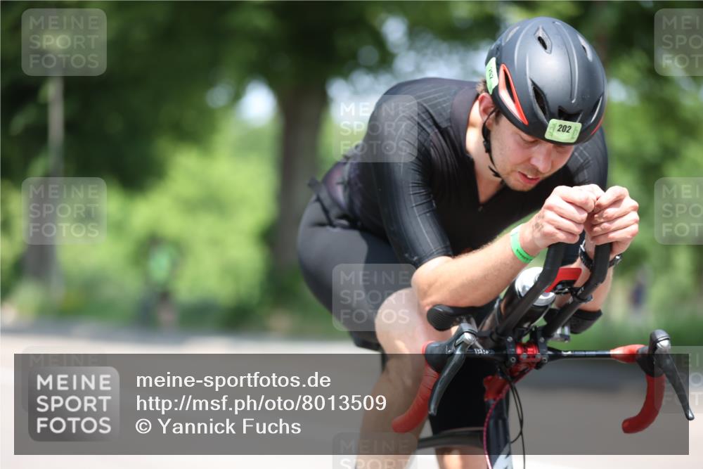 15.06.2025 - 7 Türme Triathlon Yannick Fuchs http://msf.ph/oto/8013509 15.06.2025 12:47:31 Radfahren 202, 633 meine-sportfotos.de
