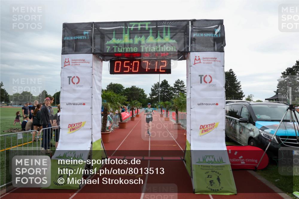15.06.2025 - 7 Türme Triathlon Michael Strokosch http://msf.ph/oto/8013513 15.06.2025 15:07:11 Ziel 405 meine-sportfotos.de