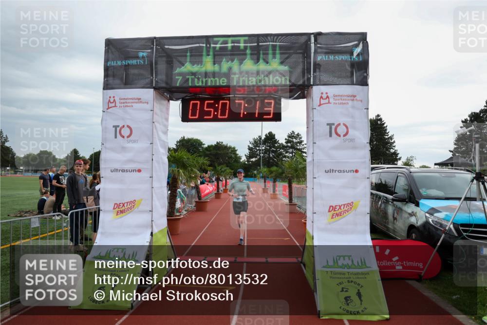 15.06.2025 - 7 Türme Triathlon Michael Strokosch http://msf.ph/oto/8013532 15.06.2025 15:07:12 Ziel 405 meine-sportfotos.de
