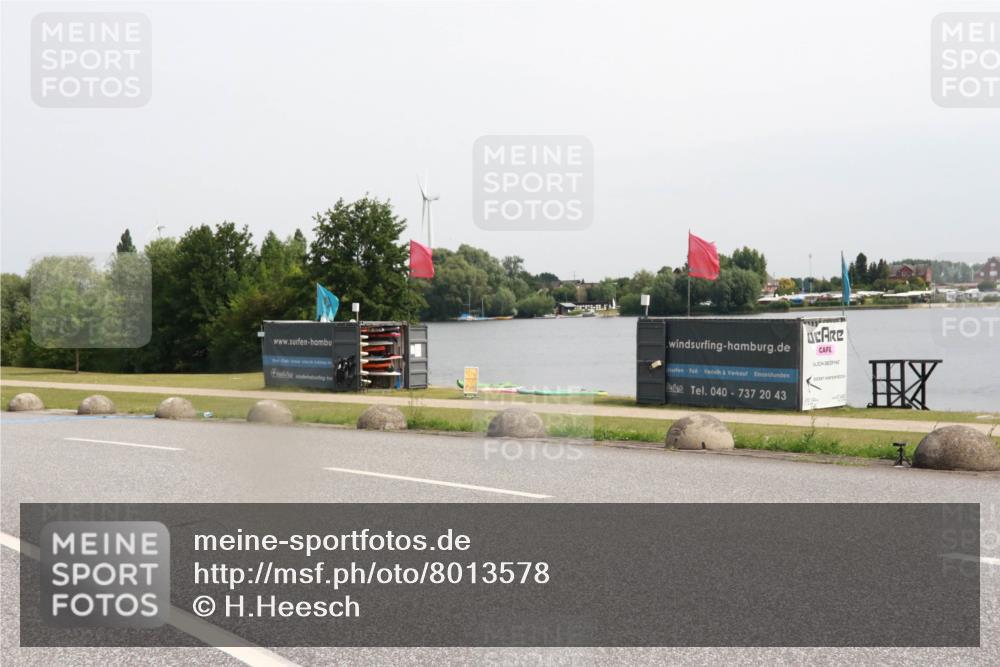 15.06.2025 - 27. Vierlanden-Triathlon H.Heesch http://msf.ph/oto/8013578 15.06.2025 11:09:07 Radfahren 208, 217, 505, 641, 869 meine-sportfotos.de