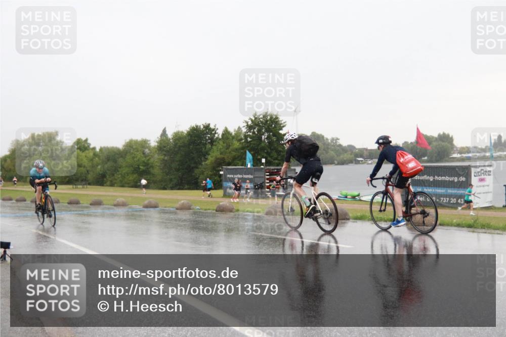 21.06.2025 - 27. Vierlanden-Triathlon H.Heesch http://msf.ph/oto/8013579 15.06.2025 13:42:45 Radfahren 1227 meine-sportfotos.de