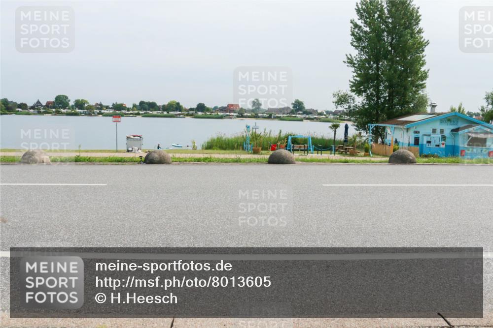 15.06.2025 - 27. Vierlanden-Triathlon H.Heesch http://msf.ph/oto/8013605 15.06.2025 11:08:44 Radfahren 495, 619 meine-sportfotos.de