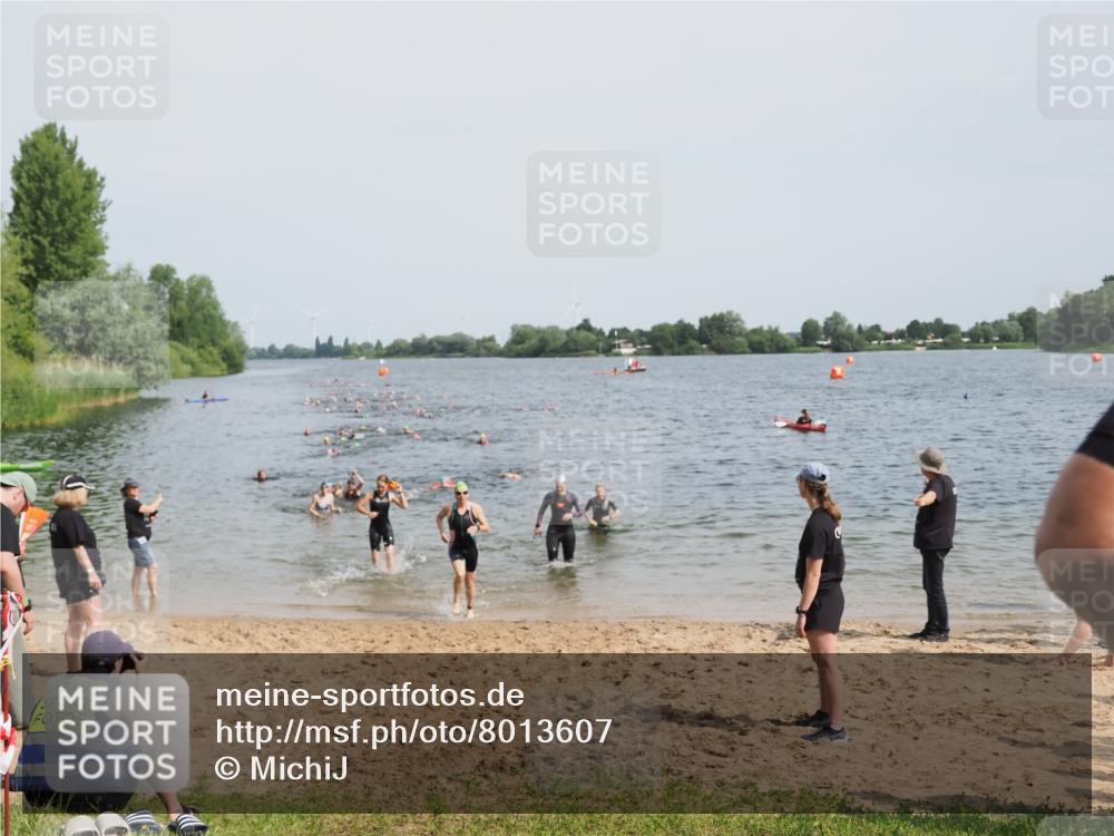 21.06.2025 - 27. Vierlanden-Triathlon MichiJ http://msf.ph/oto/8013607 15.06.2026 10:15:38 Schwimmen 483, 508, 509, 511, 564, 620 meine-sportfotos.de