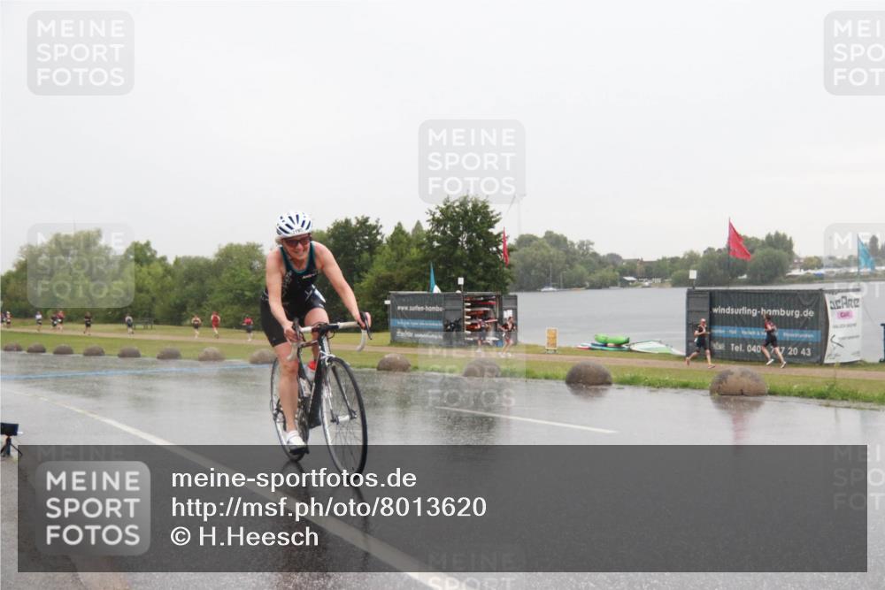 21.06.2025 - 27. Vierlanden-Triathlon H.Heesch http://msf.ph/oto/8013620 15.06.2025 13:43:58 Radfahren 1167, 1185, 1195 meine-sportfotos.de