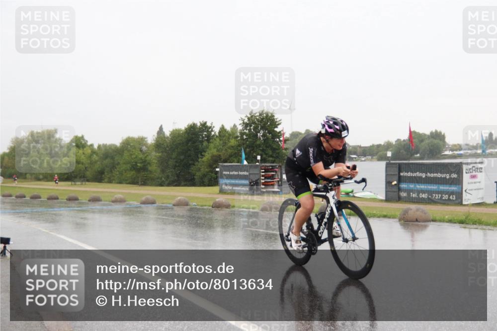 21.06.2025 - 27. Vierlanden-Triathlon H.Heesch http://msf.ph/oto/8013634 15.06.2025 13:44:40 Radfahren 1170, 1212 meine-sportfotos.de