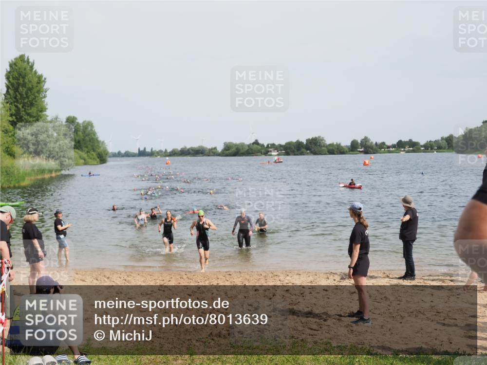 21.06.2025 - 27. Vierlanden-Triathlon MichiJ http://msf.ph/oto/8013639 15.06.2026 10:15:38 Schwimmen 483, 508, 509, 511, 564, 620 meine-sportfotos.de