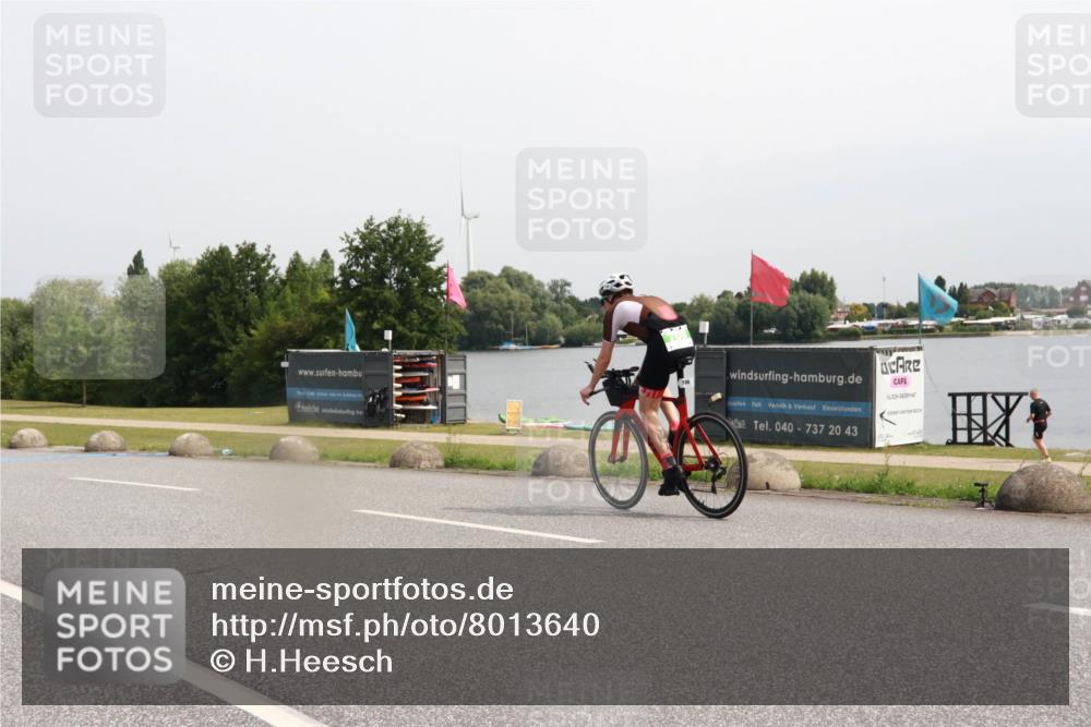 15.06.2025 - 27. Vierlanden-Triathlon H.Heesch http://msf.ph/oto/8013640 15.06.2025 11:09:13 Radfahren 32, 208, 505 meine-sportfotos.de