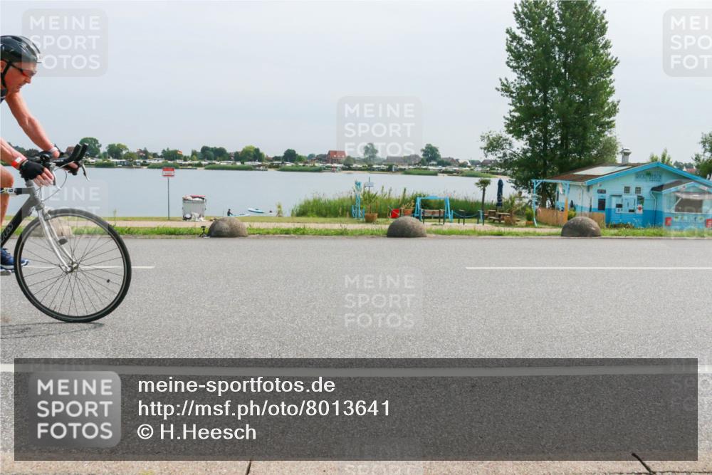 15.06.2025 - 27. Vierlanden-Triathlon H.Heesch http://msf.ph/oto/8013641 15.06.2025 11:08:44 Radfahren 495, 619 meine-sportfotos.de