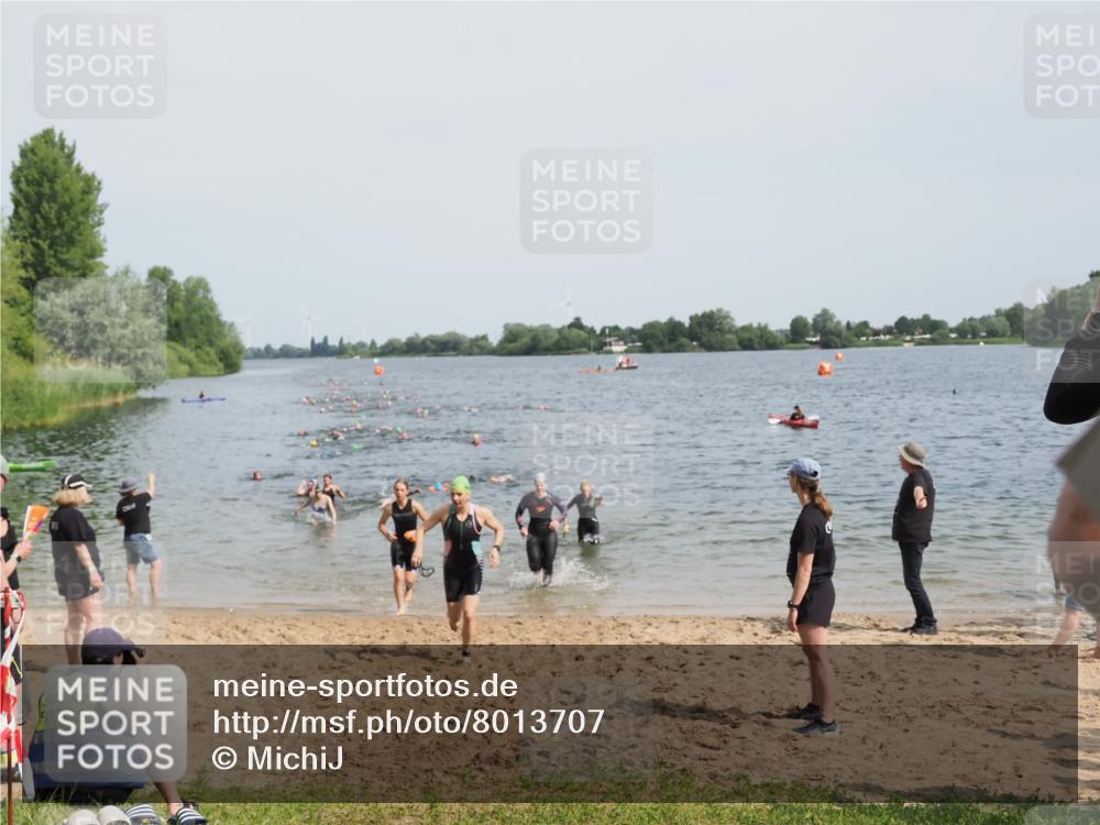21.06.2025 - 27. Vierlanden-Triathlon MichiJ http://msf.ph/oto/8013707 15.06.2026 10:15:40 Schwimmen 483, 508, 509, 511, 564, 590, 620 meine-sportfotos.de