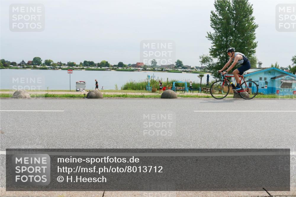 15.06.2025 - 27. Vierlanden-Triathlon H.Heesch http://msf.ph/oto/8013712 15.06.2025 11:09:07 Radfahren 32, 208, 217, 505, 869 meine-sportfotos.de