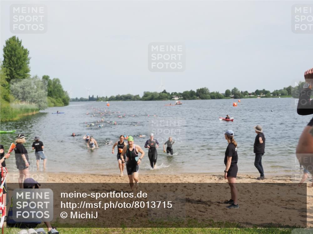 21.06.2025 - 27. Vierlanden-Triathlon MichiJ http://msf.ph/oto/8013715 15.06.2026 10:15:40 Schwimmen 483, 508, 509, 511, 564, 590, 620 meine-sportfotos.de