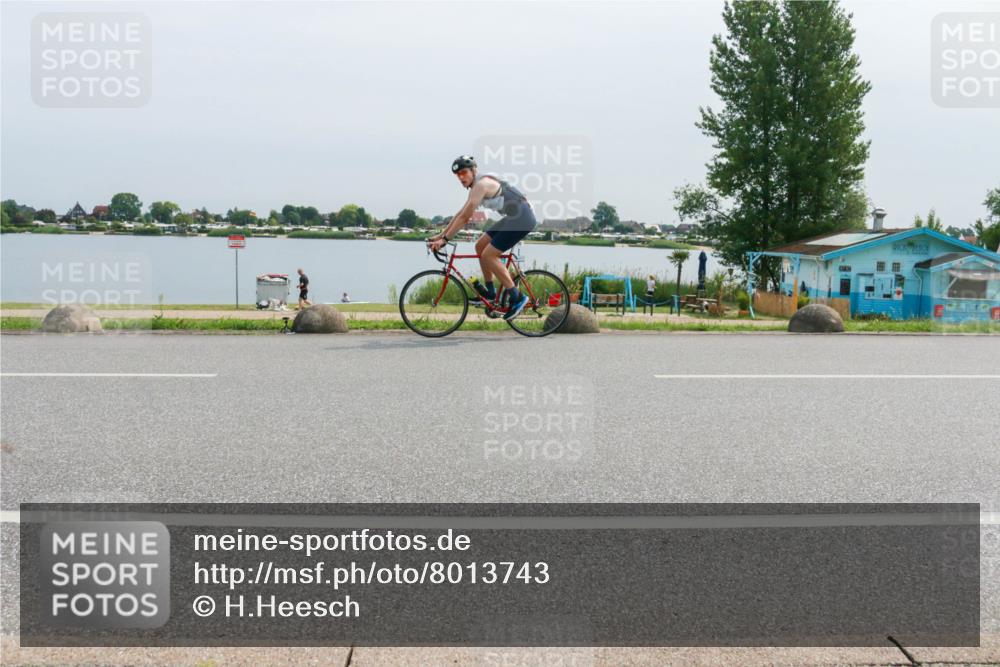 15.06.2025 - 27. Vierlanden-Triathlon H.Heesch http://msf.ph/oto/8013743 15.06.2025 11:09:08 Radfahren 32, 208, 217, 505, 869 meine-sportfotos.de