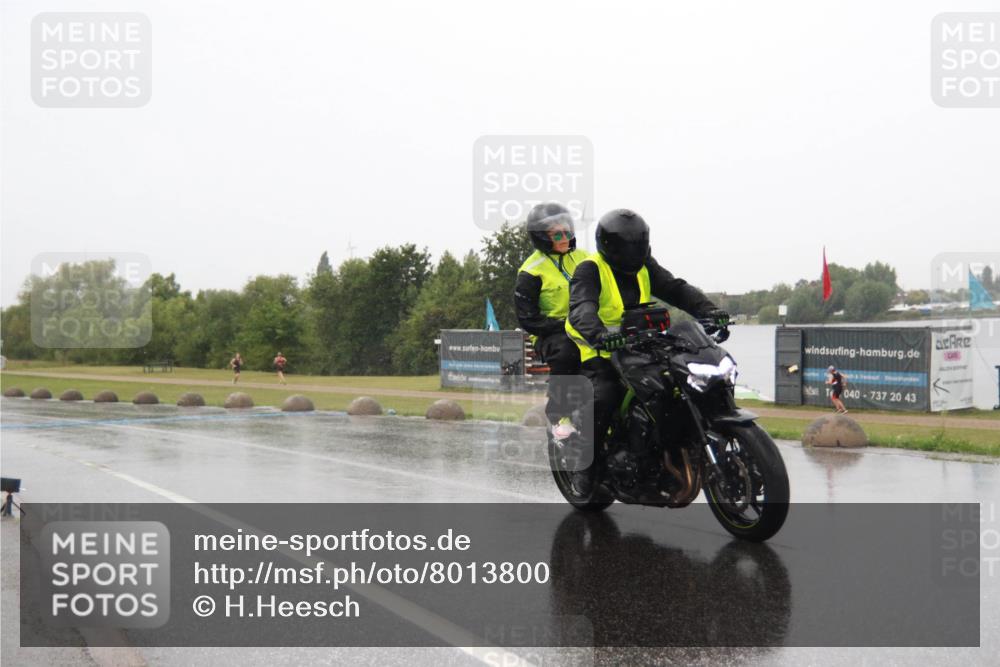21.06.2025 - 27. Vierlanden-Triathlon H.Heesch http://msf.ph/oto/8013800 15.06.2025 13:51:40 Radfahren 1280 meine-sportfotos.de