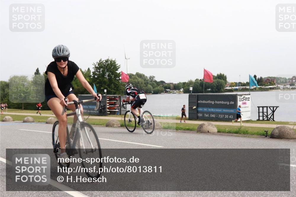 15.06.2025 - 27. Vierlanden-Triathlon H.Heesch http://msf.ph/oto/8013811 15.06.2025 11:12:11 Radfahren 231, 629 meine-sportfotos.de