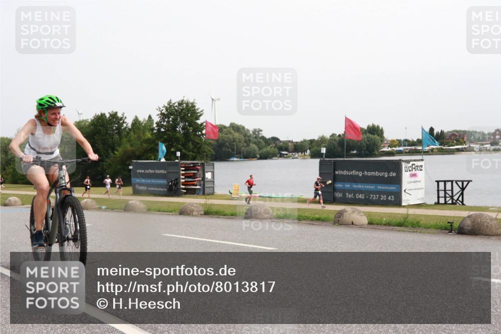 15.06.2025 - 27. Vierlanden-Triathlon H.Heesch http://msf.ph/oto/8013817 15.06.2025 11:12:17 Radfahren 231, 474, 574 meine-sportfotos.de